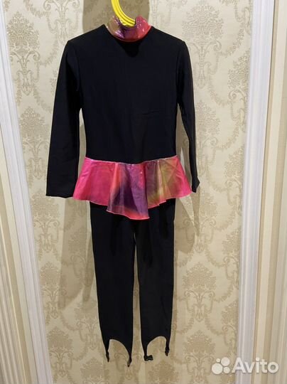 Тренировачный костюм для фигурного катания