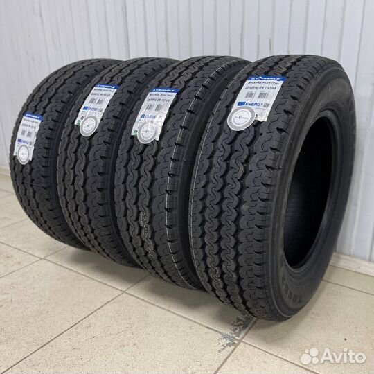 Triangle TR652 215/65 R16 107T