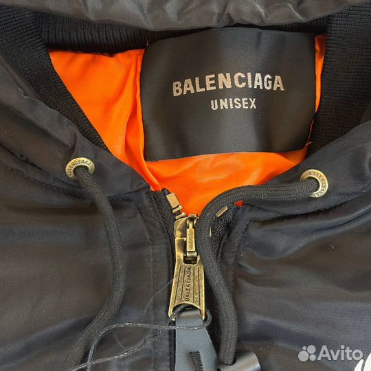 В наличии Balenciaga WFP Бомбер