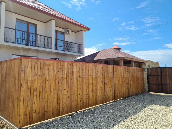 Дом 100 м² на участке 2 сот.