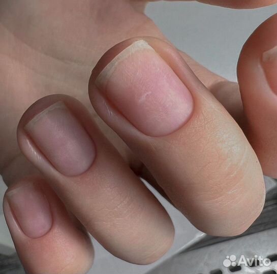 Модель на педикюр, маникюр