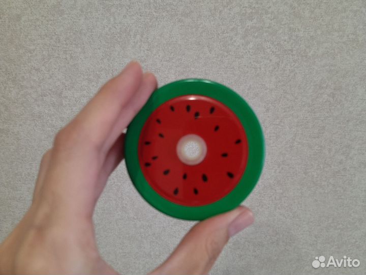 Стакан с крышкой и трубочкой