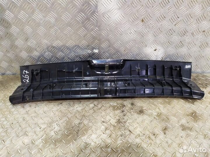 Обшивка крышки багажника A 169