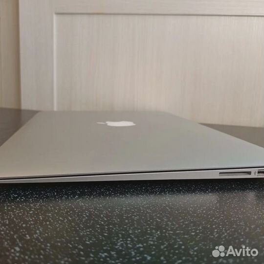 MacBook Air 13 early 2015 4/256