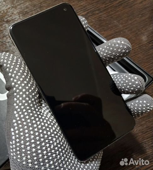Samsung Galaxy S10e (Snapdragon 855), 6/128 гб