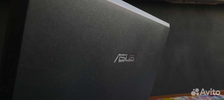 Нетбук Asus eee700