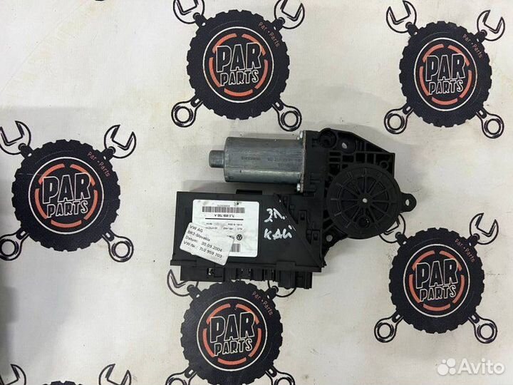 Моторчик стеклоподъемника задний левый Porsche