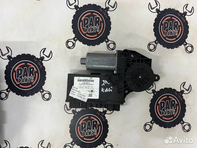 Моторчик стеклоподъемника задний левый Porsche