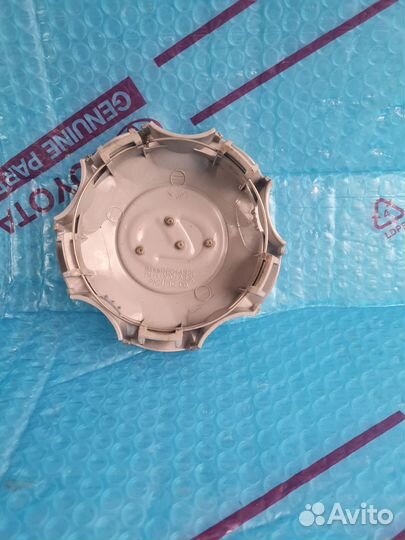 Крышка ступицы Lexus LX R18