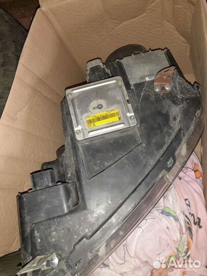 Фара правая jeep grand cherokee wk2