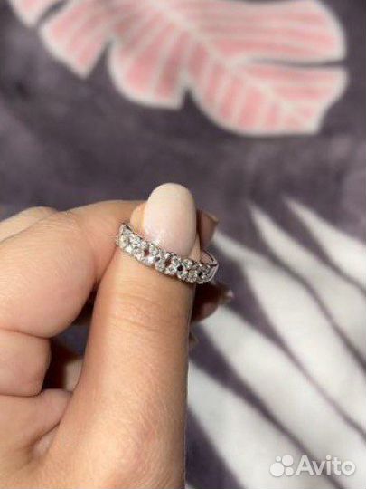 Золотое кольцо с бриллиантами