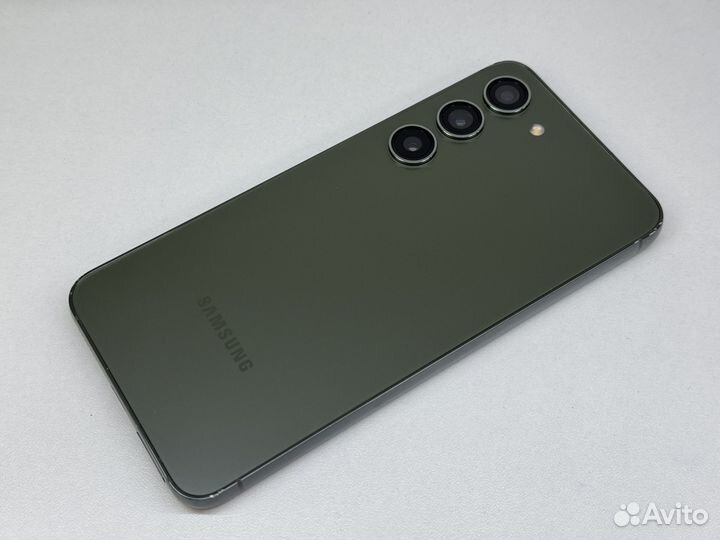 Samsung Galaxy S23, 8/256 ГБ