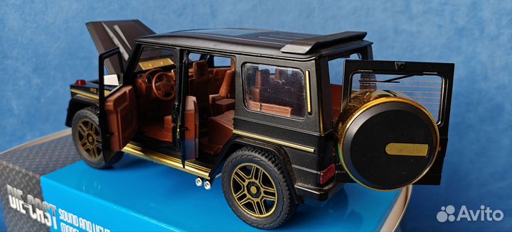 Модель автомобиля Mercedes G63 1:24
