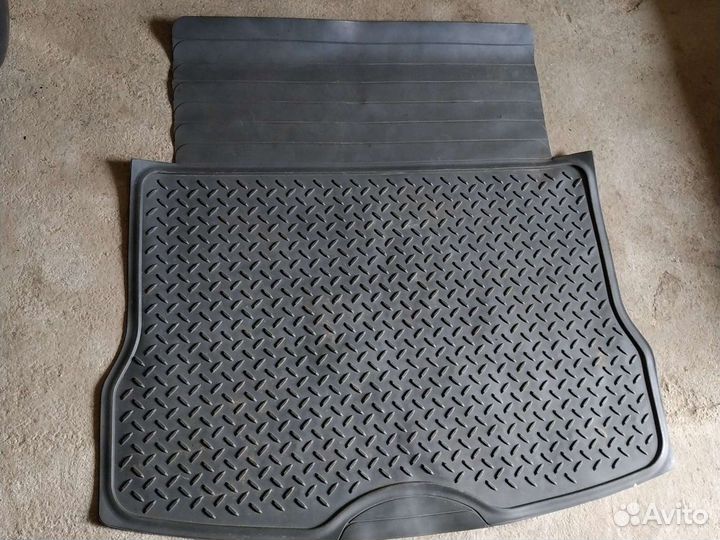 Коврик багажника