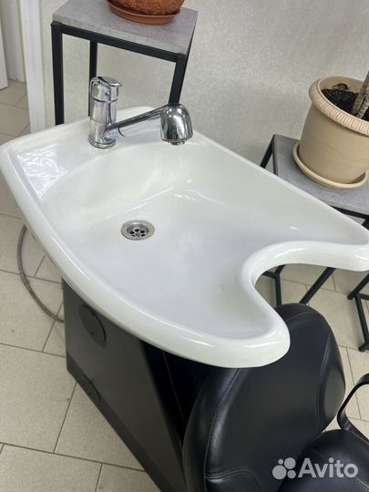 Парикмахерское кресло