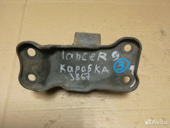 Опора двигателя левая Mitsubishi Lancer 9 2004