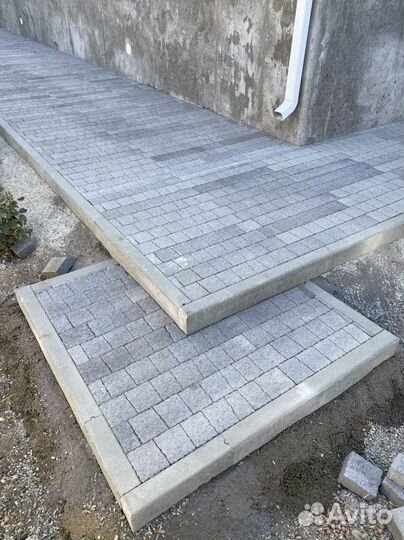 Укладка тротуарной плитки