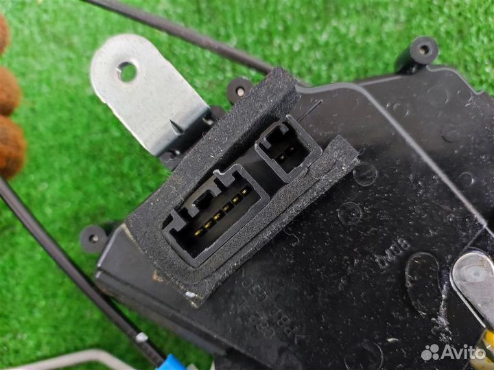 Замок двери передней левой Subaru Legacy/ Outback