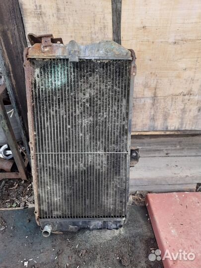 Продам радиатор на авто