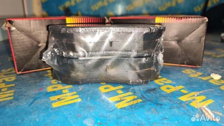 Тормозные колодки комплект переднее Mazda Mpv LW3W