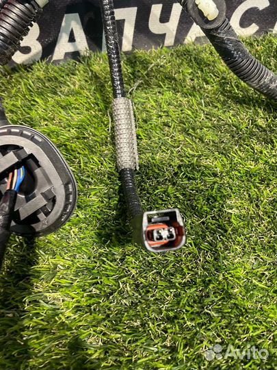 Проводка двери задней правой Honda HR-V 2 рест