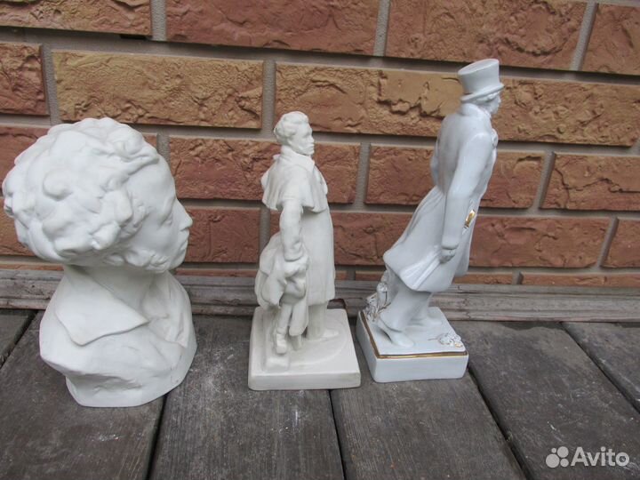 Пушкин на прогулке Данько лфз бюст лзфи статуэтка
