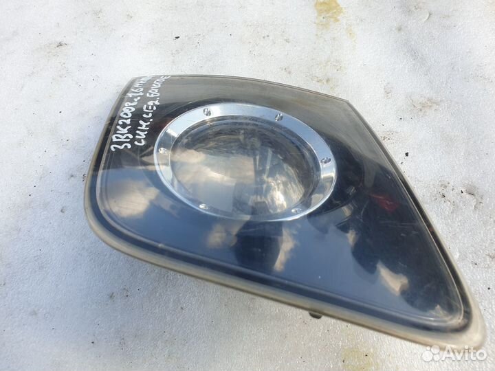 Фонарь задний правый внутренний Mazda 3BK Мазда 3