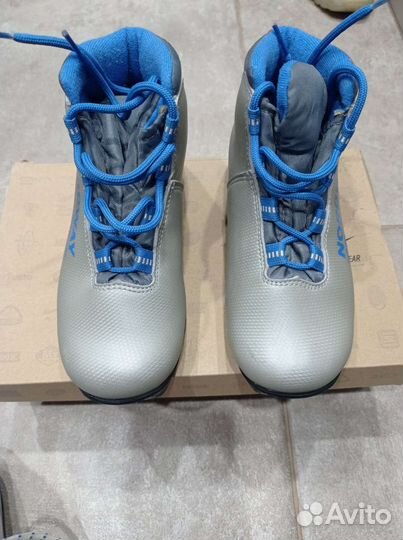 Лыжные ботинки 32 NNN