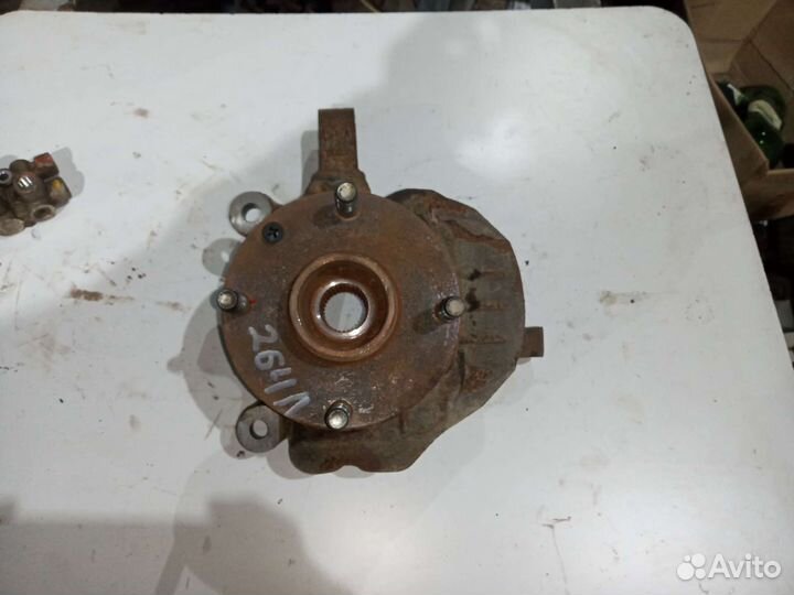 Кулак передний левый Chevrolet Lacetti