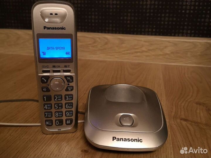 Телефон Panasonic домашний модель KX-TG2511