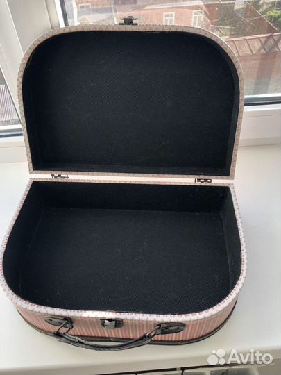 Чемоданчик