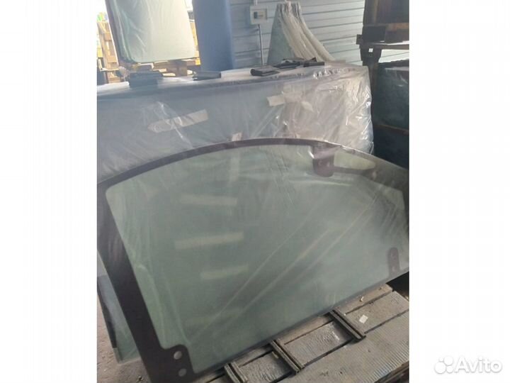 Стекло заднее нижнее Caterpillar