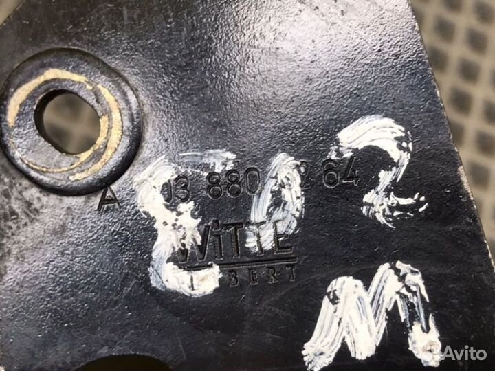 Замок капота Mercedes-Benz C-Class W203 M271.946