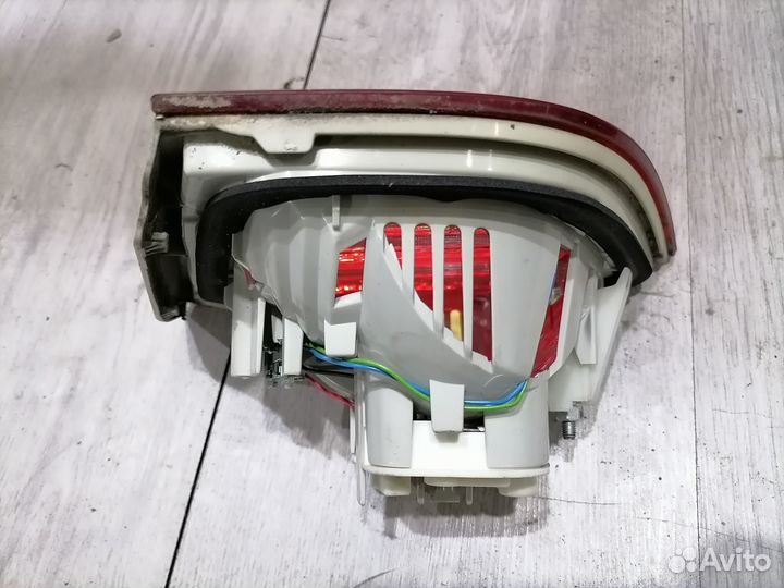 Фонарь левый внутренний BMW 3 E90 рестайлинг