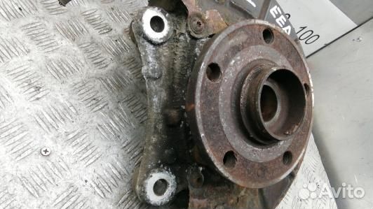 Ступица передняя левая volkswagen passat CC (EEA31