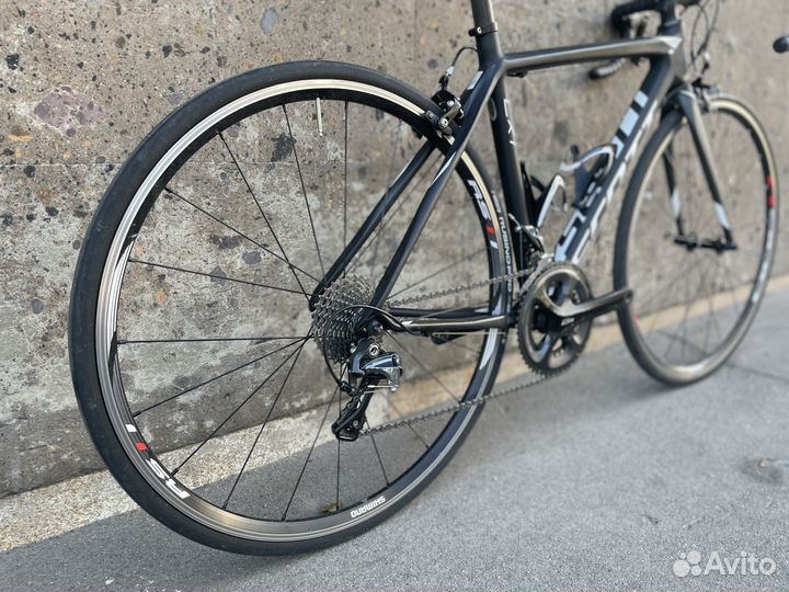 Шоссейный велосипед Scott CR1 10