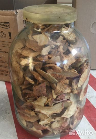 Яблоки, Малина желтая, клубника, земляника безусая