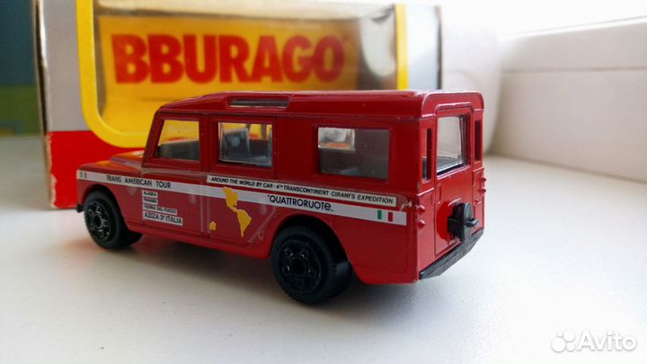 Модель Land Rover Aziza (BBurago 4131)