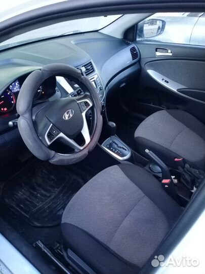 Hyundai Solaris 1.6 AT, 2013, 197 000 км