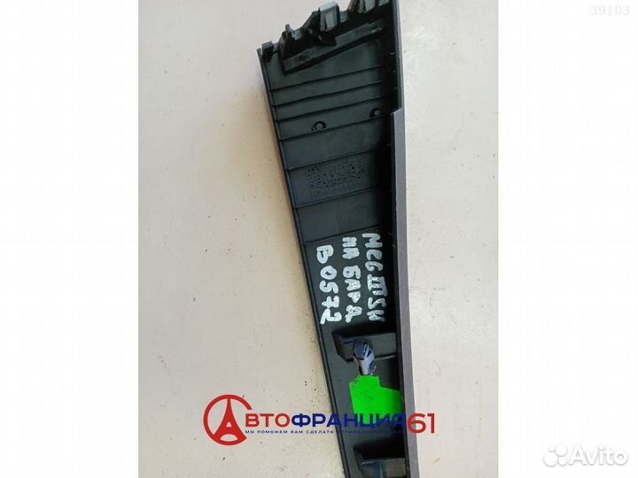 Накладка парприза, 682110001R renault megane 3, 30