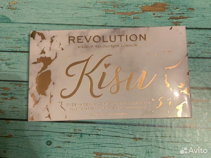 Палетка Revolution kisu