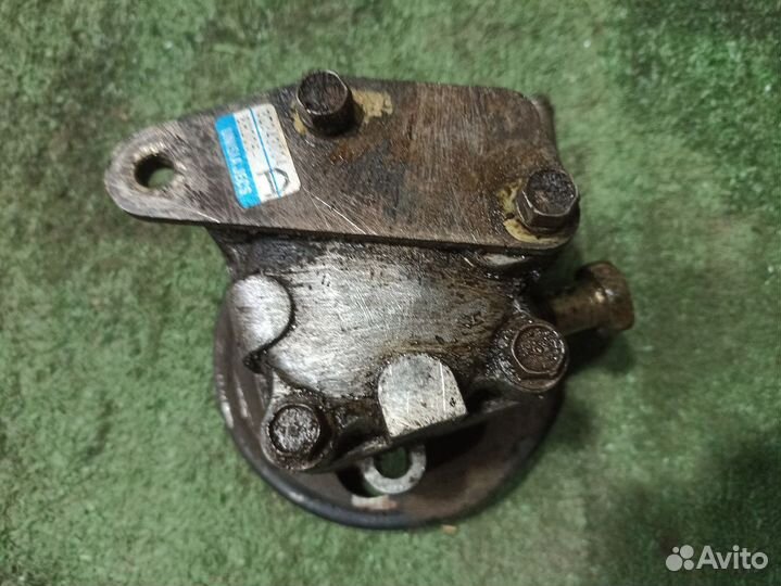 Насос гур Nissan X-Trail I (2000—2007)