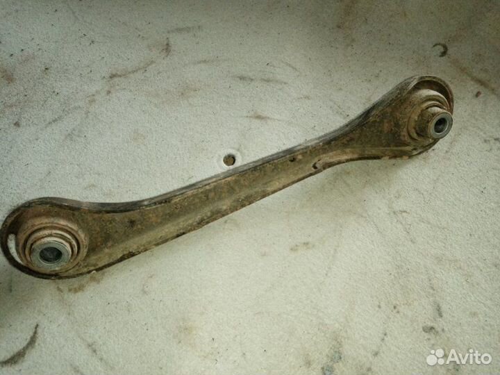 Рычаг подвески задний левый Volkswagen Passat B6