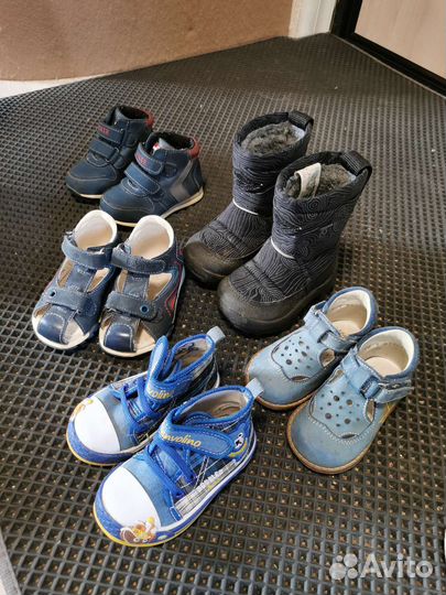 Сандали, кеды, сапоги, ботинки