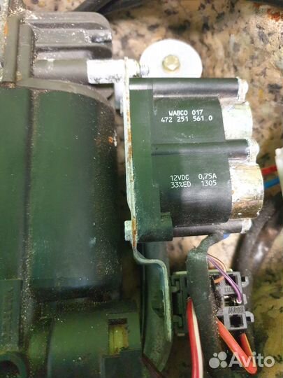 Компрессор воздушный Bmw E65/66 E39 E53 X5 5 7