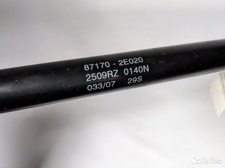 Амортизатор крышки багажника Hyundai Tucson JM