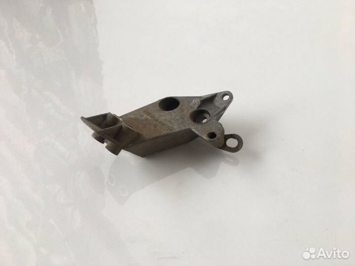Кронштейн опоры двигателя левый Лада Гранта 8кл