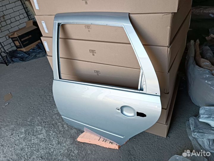 Дверь LADA granta задняя левая серебристый