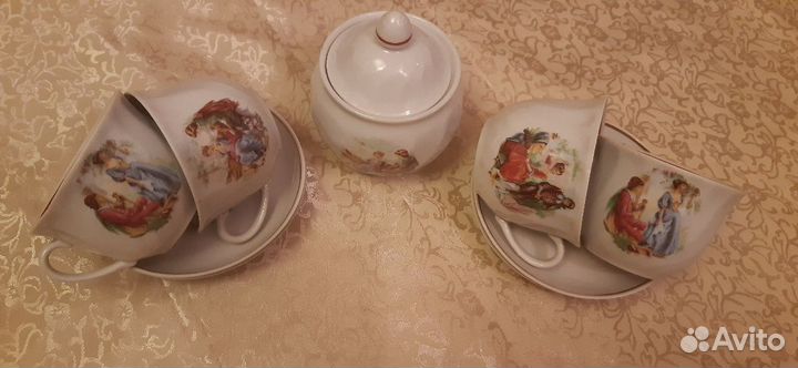Заварочные чайники,сахарницы и чашки