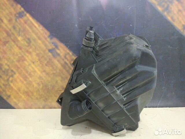 Корпус воздушного фильтра Volkswagen Passat B5 AZX